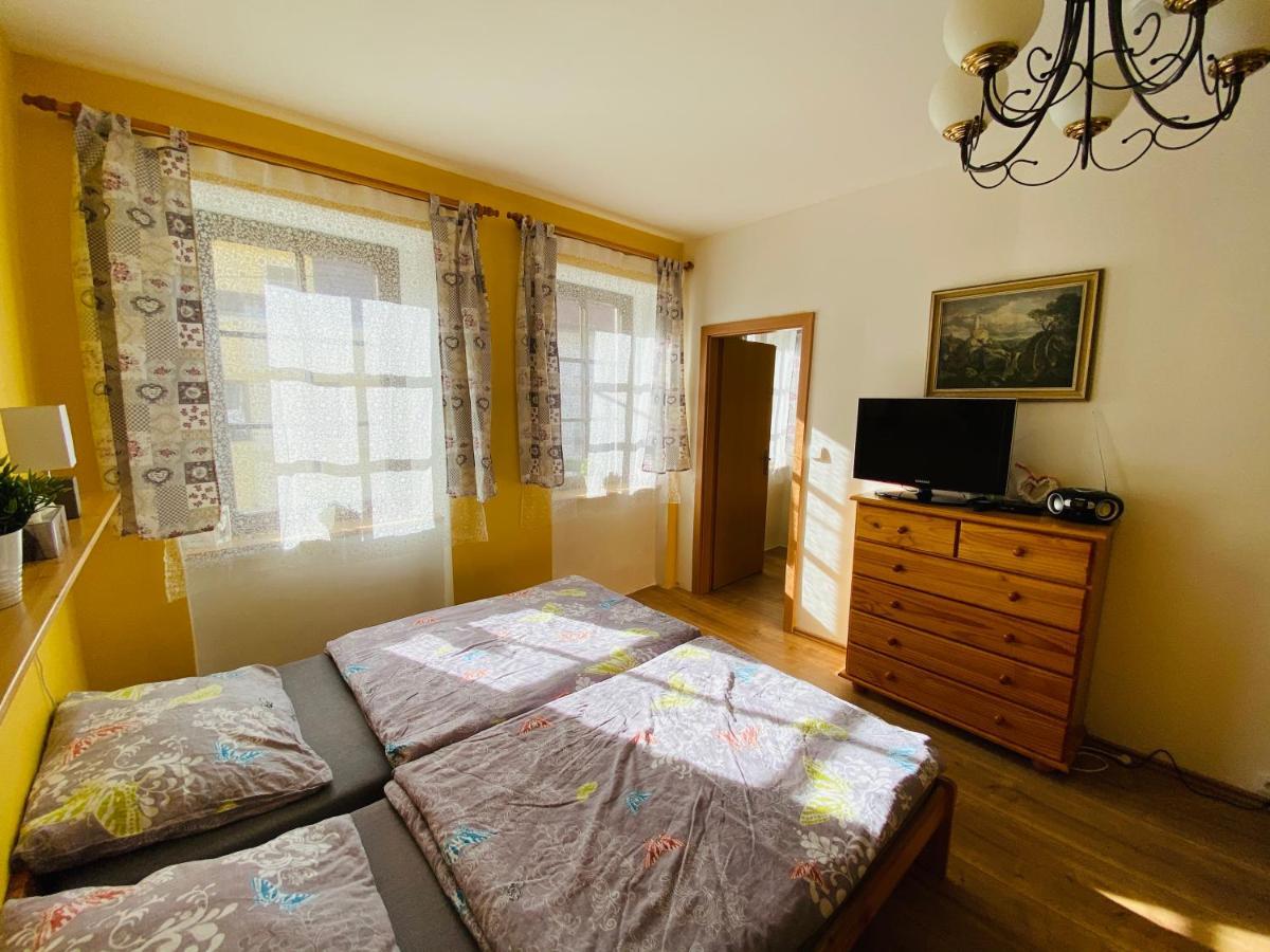 Apartman Pod Bozim Darem Яхимов Экстерьер фото
